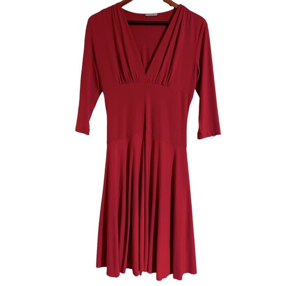 Classy Dancing Red dress with smooth & stretchy fabric Sz Small - Picture 1 of 8